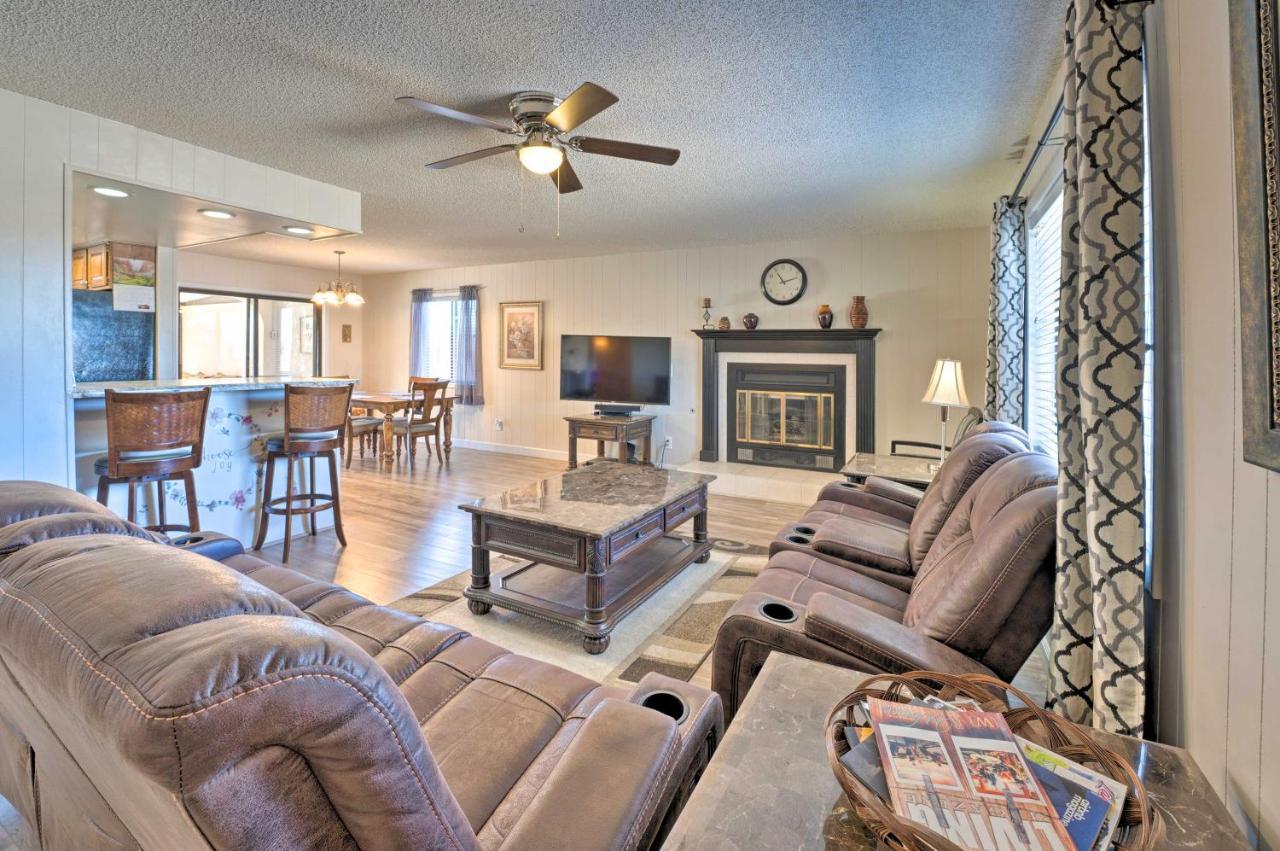 Lake Havasu Home With Pool - 2 Miles To Waterfront! Lake Havasu City Dış mekan fotoğraf