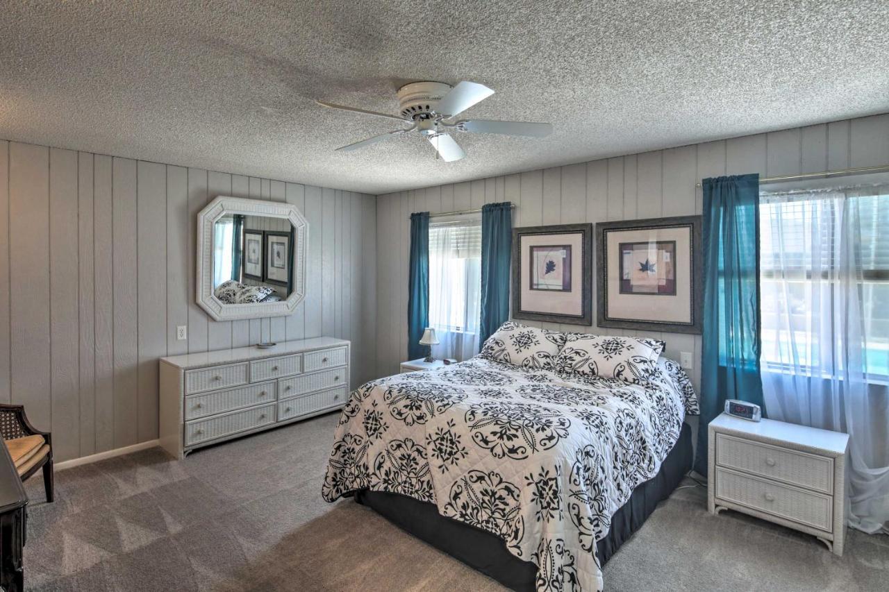 Lake Havasu Home With Pool - 2 Miles To Waterfront! Lake Havasu City Dış mekan fotoğraf